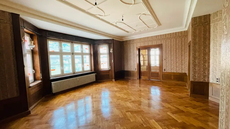 4 Zimmer Wohnung mit 120 m² in Greiz – Bild 1