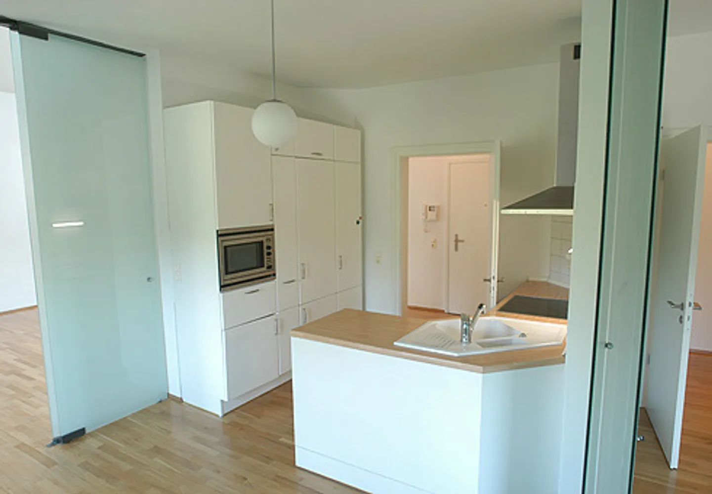 4 Zimmer Wohnung mit 134 m² in Frankfurt am Main – Bild 4