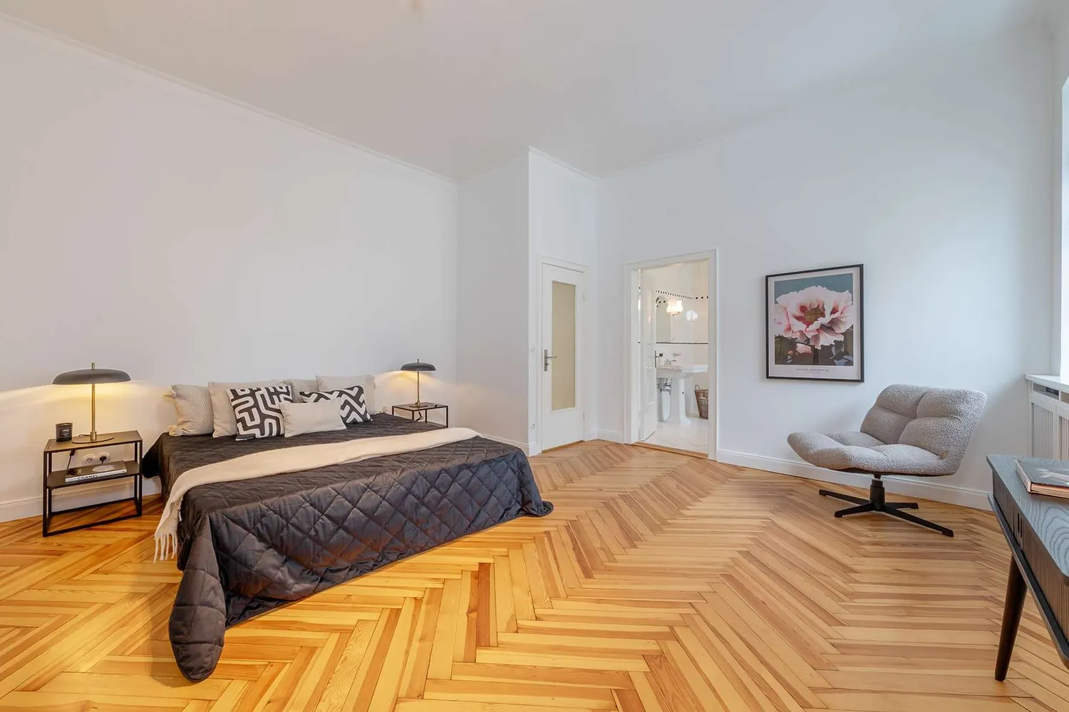 4 Zimmer Wohnung mit 166 m² in Hamburg – Bild 3