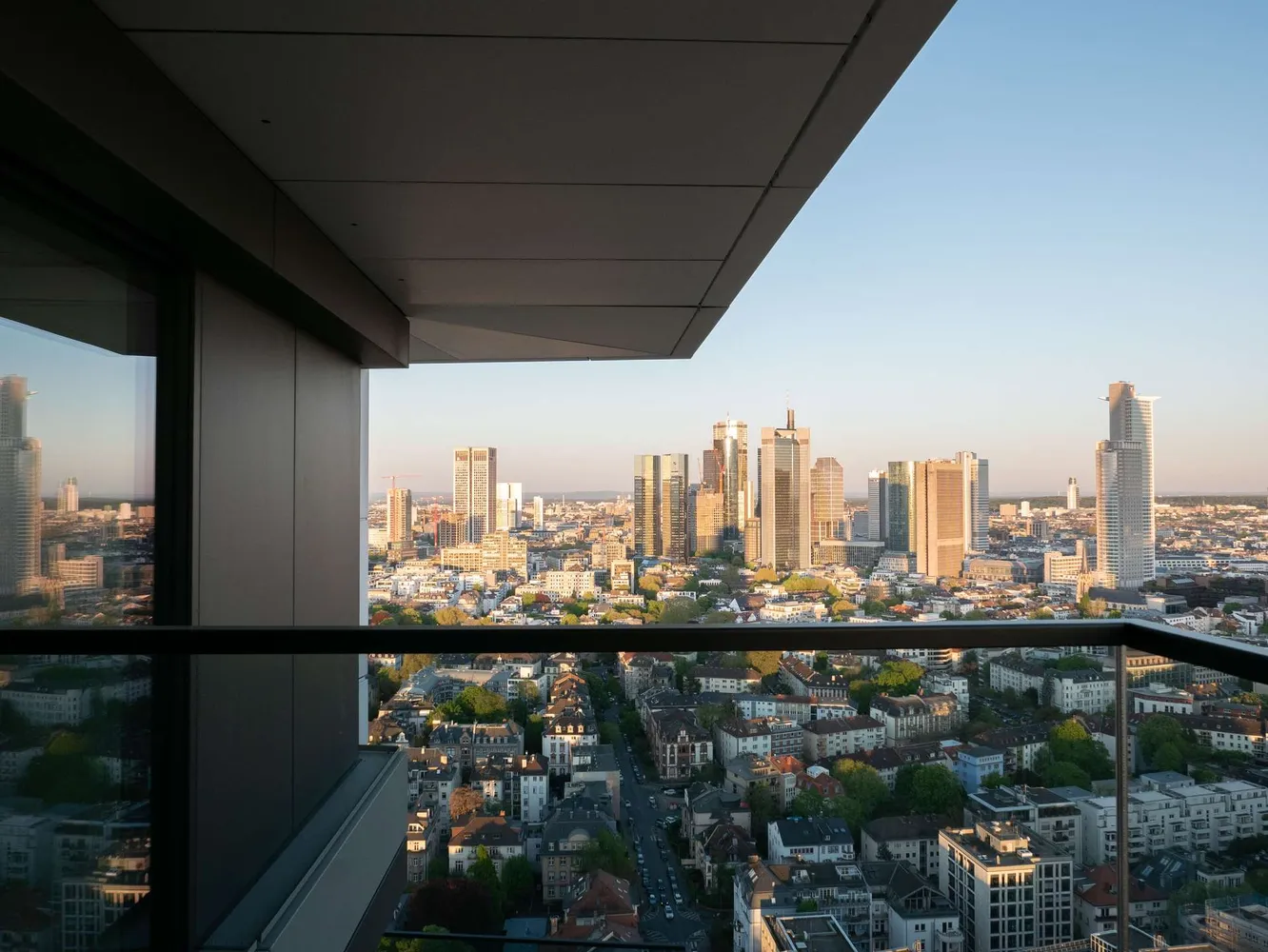 2 Zimmer Wohnung mit 96 m² in Frankfurt am Main – Bild 3