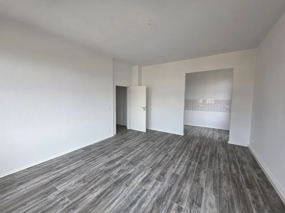 2 Zimmer Wohnung mit 56 m² in Crimmitschau – Bild 2