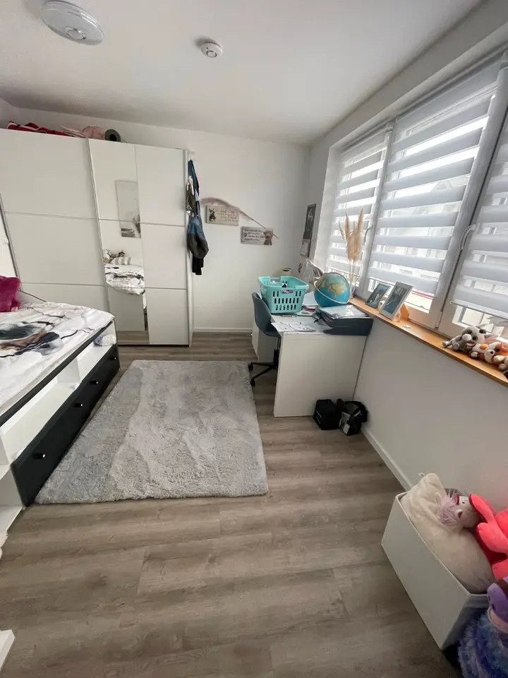 5 Zimmer Wohnung mit 165 m² in Mönchengladbach – Bild 1