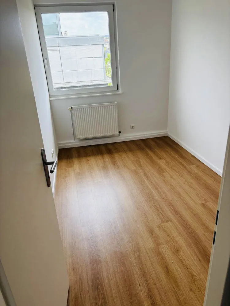 4 Zimmer Wohnung mit 84 m² in Wiesbaden – Bild 3