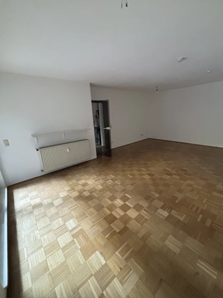 4 Zimmer Wohnung mit 82 m² in Oberhausen – Bild 2