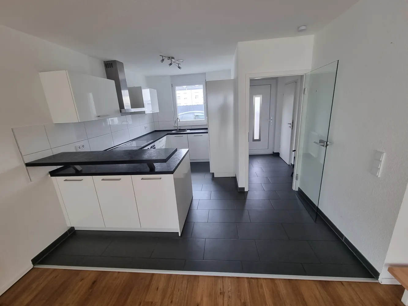5 Zimmer Haus mit 143 m² in Wiesbaden – Bild 4