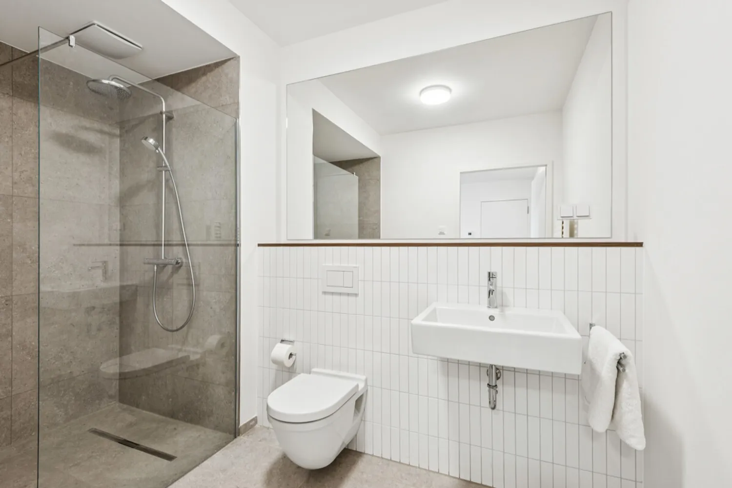 5 Zimmer Wohnung mit 141 m² in Düsseldorf – Bild 4