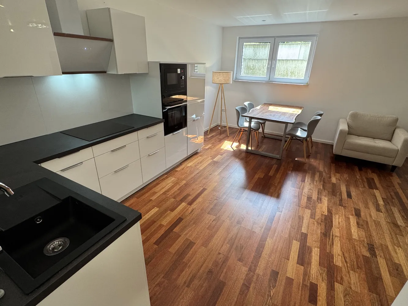 2 Zimmer Wohnung mit 90 m² in Hamburg – Bild 5