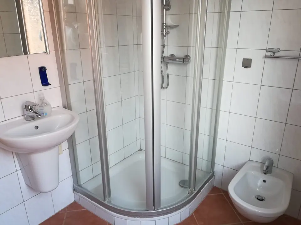 WG-Zimmer mit 130 m² in Leer – Bild 5