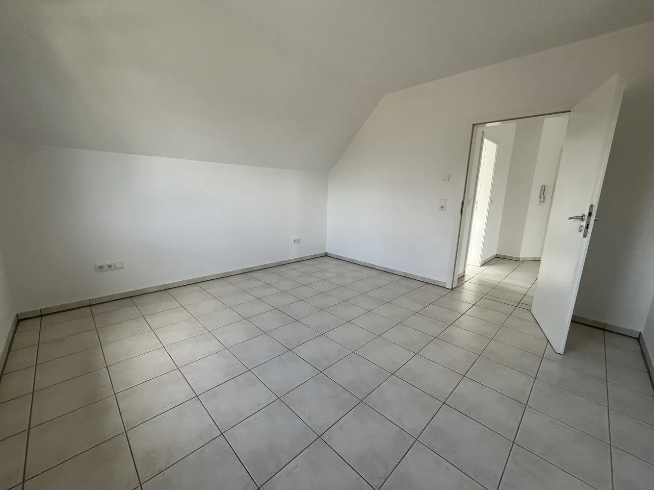 2 room apartment with 68 m² in Düsseldorf – Photo 8
