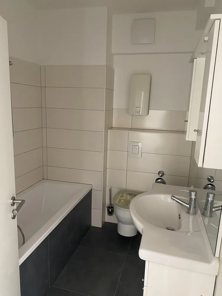 2 room apartment with 60 m² in Cologne – Photo 2
