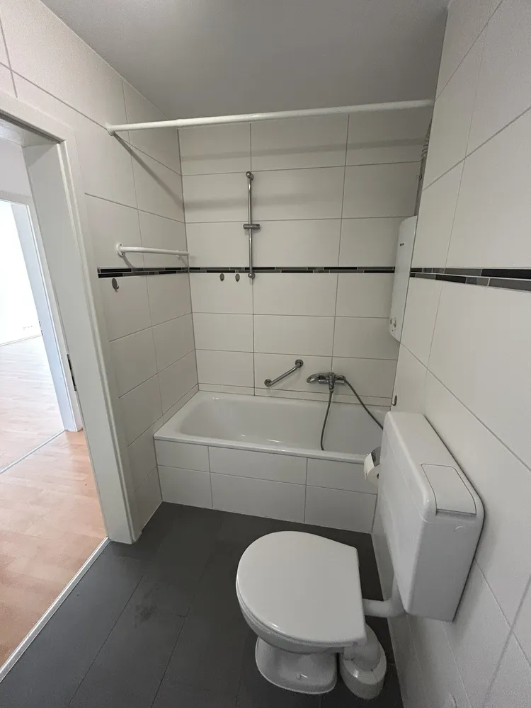 2 room apartment with 56 m² in Karlsruhe – Photo 4