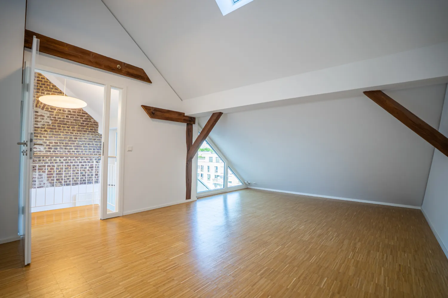3 Zimmer Wohnung mit 106 m² in Aachen – Bild 4