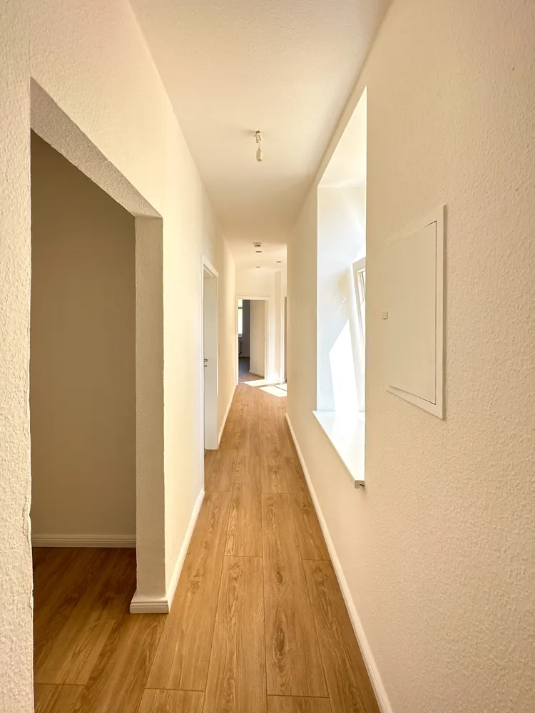 3 Zimmer Wohnung mit 83 m² in Magdeburg – Bild 2