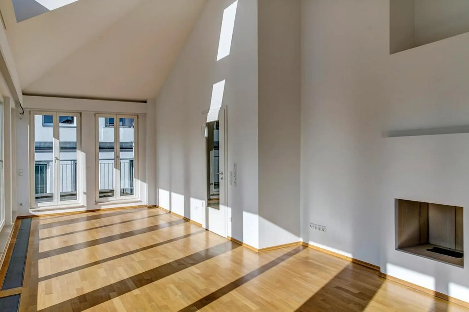 3 Zimmer Wohnung mit 115 m² in München – Bild 2