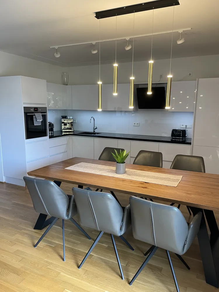 3 Zimmer Wohnung mit 107 m² in Wiesbaden – Bild 1