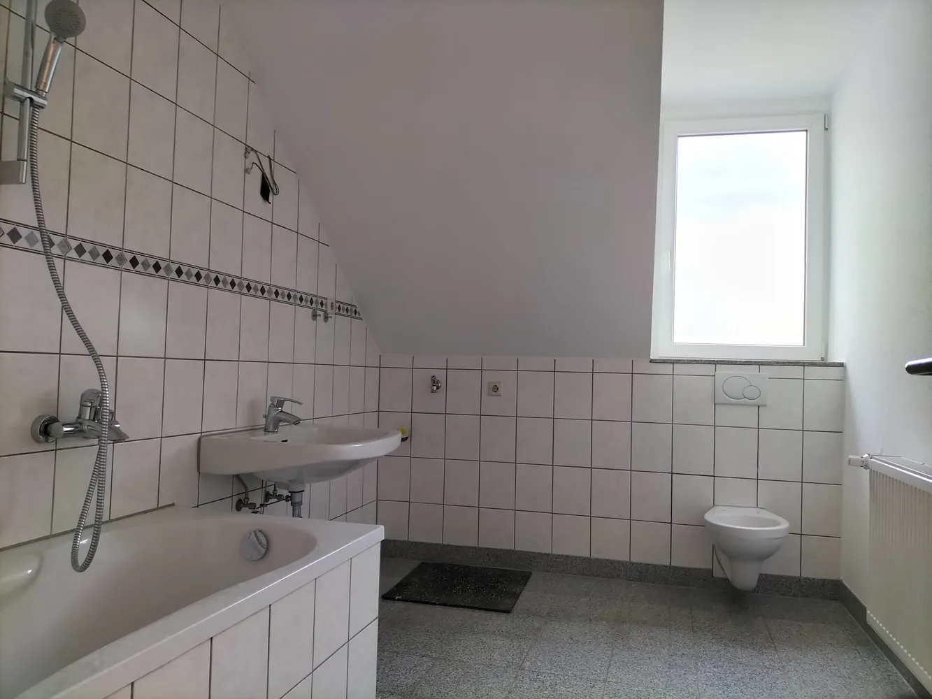 4 Zimmer Wohnung mit 100 m² in Mannheim – Bild 3