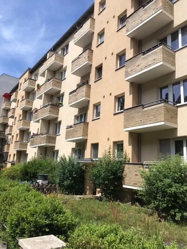 1 room apartment with 30 m² in Berlin – Photo 2