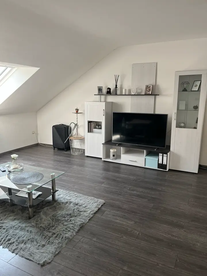 1 Zimmer Wohnung mit 60 m² in Hürth – Bild 2