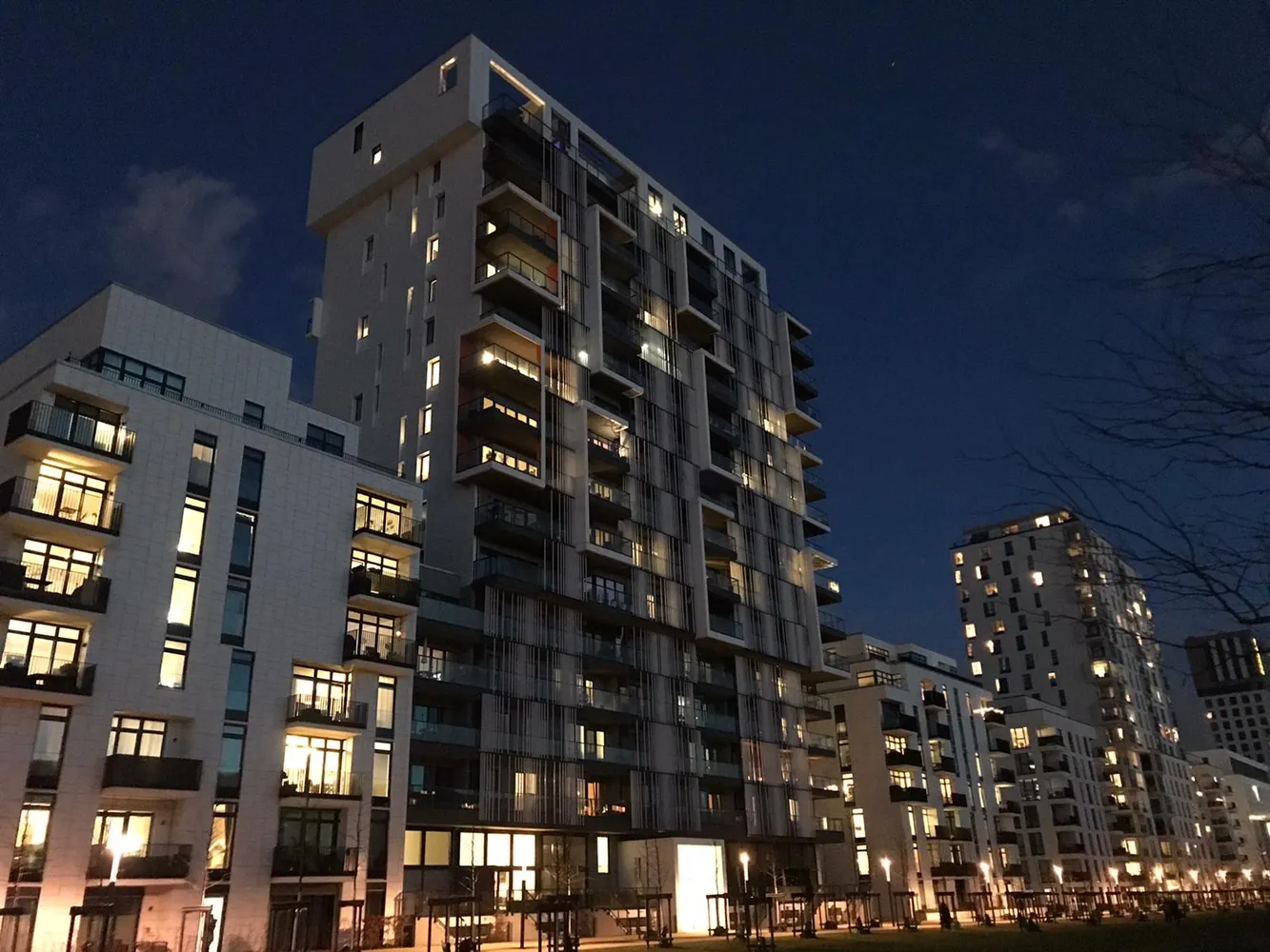 4 Zimmer Wohnung mit 125 m² in Düsseldorf – Bild 1
