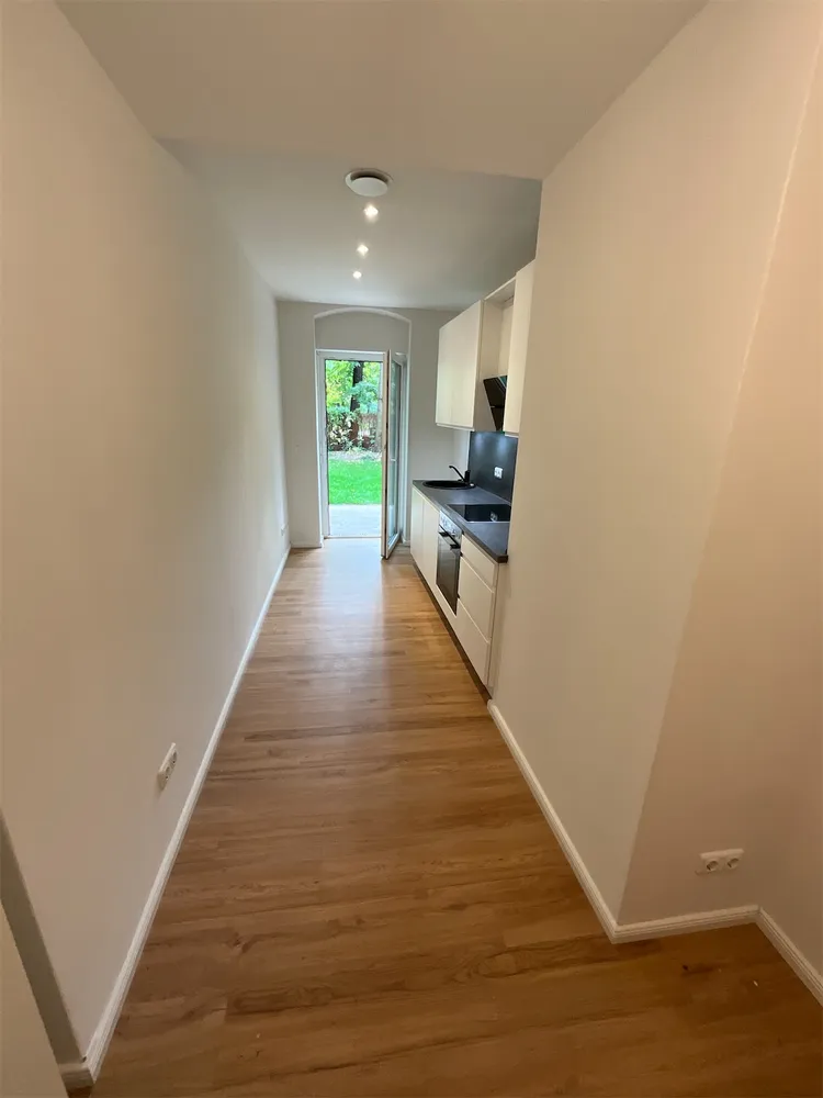 2 Zimmer Wohnung mit 69 m² in Berlin – Bild 1