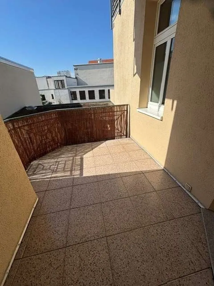 2 Zimmer Wohnung mit 80 m² in Halle (Saale) – Bild 5