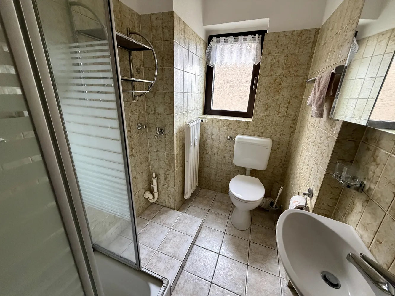 2 Zimmer Wohnung mit 60 m² in Köln – Bild 7