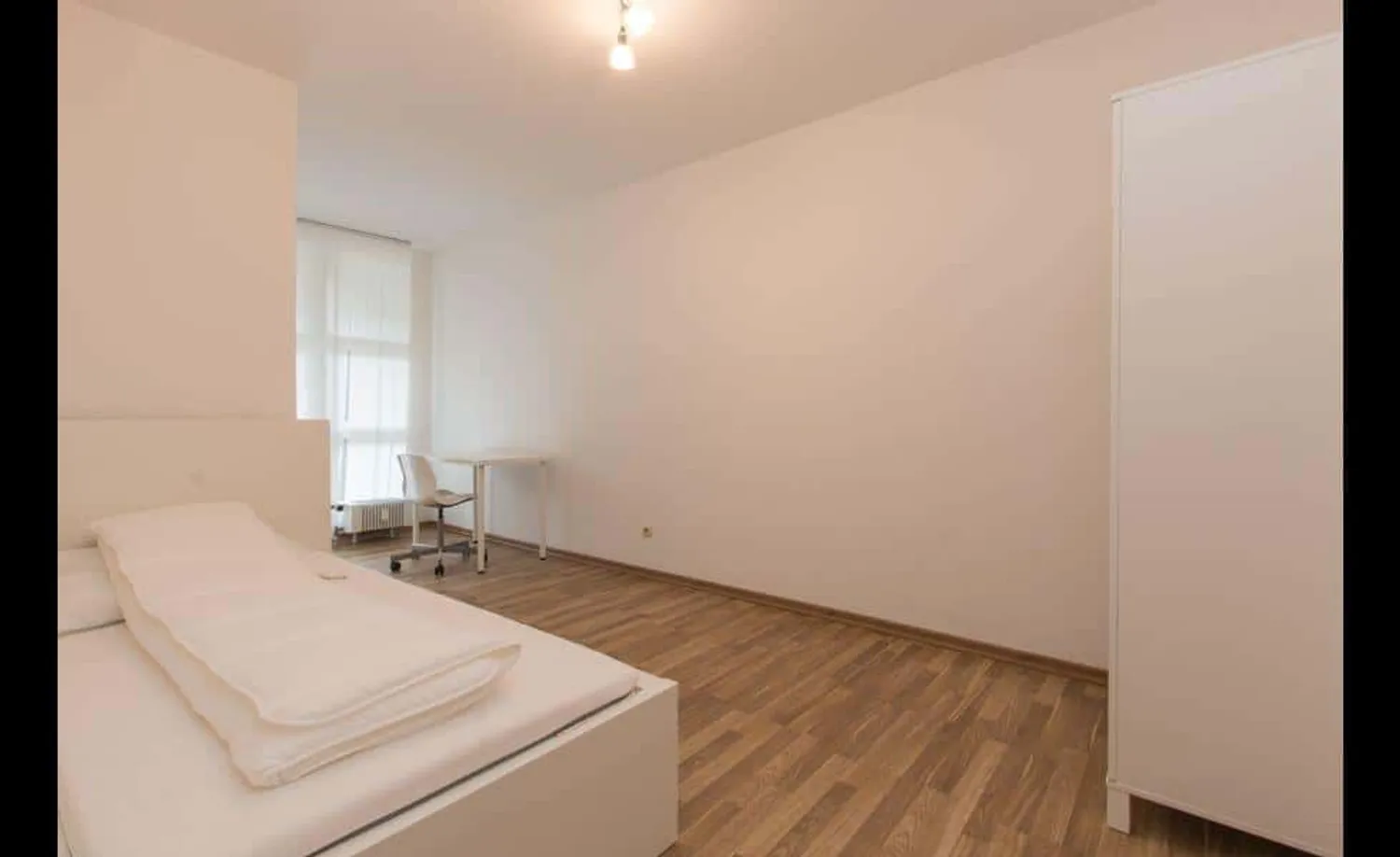 Shared room with 13 m² in Berlin – Photo 1