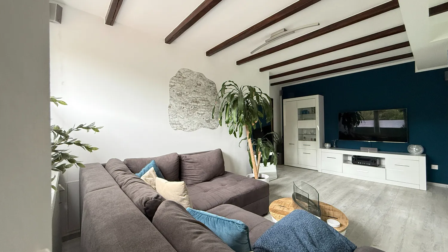 2 Zimmer Wohnung mit 80 m² in Essen – Bild 2