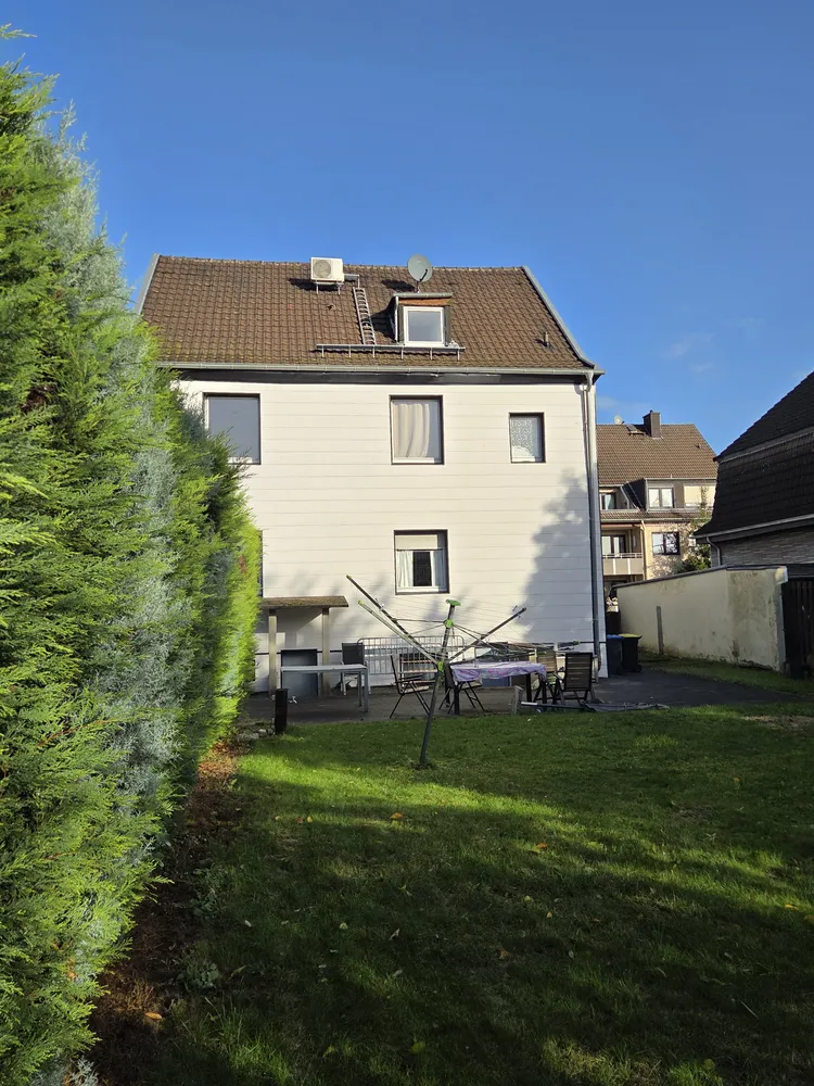 8 Zimmer Haus mit 208 m² in Duisburg – Bild 2