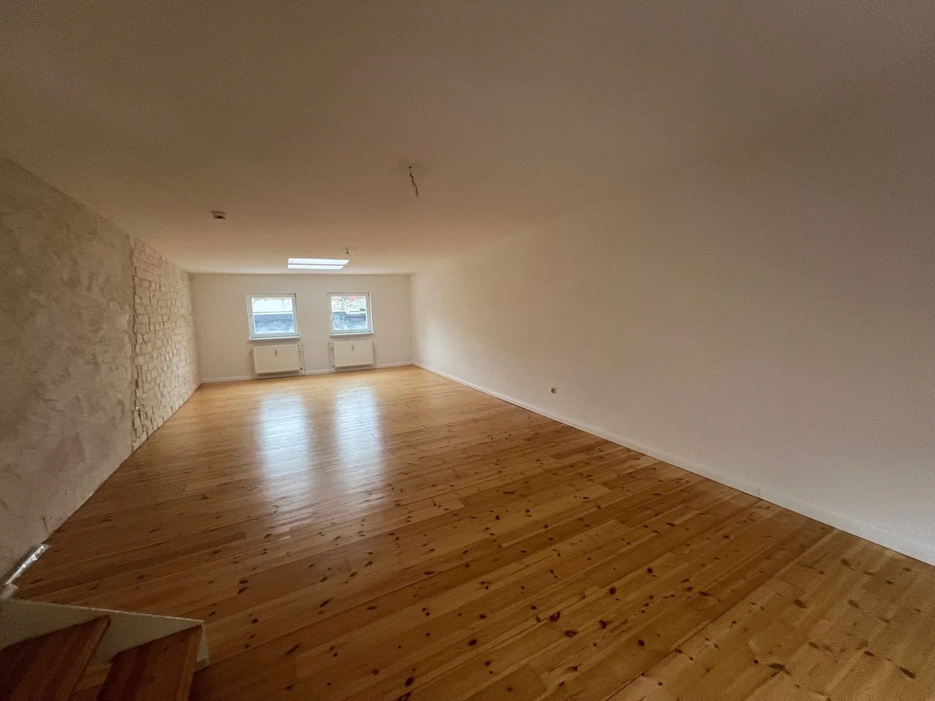 2 Zimmer Wohnung mit 100 m² in Rostock – Bild 2