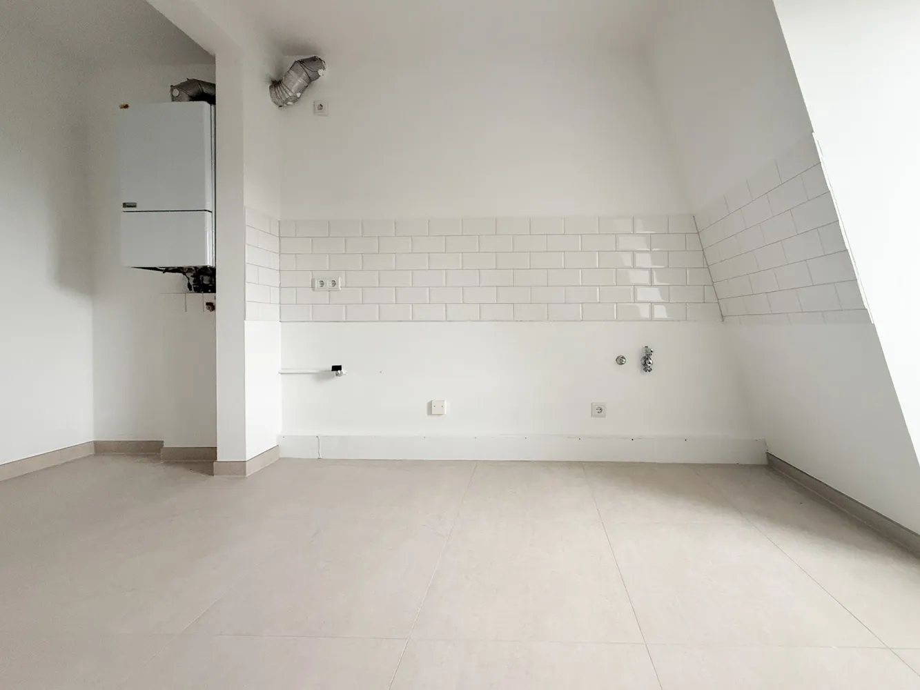 4 room apartment with 93 m² in Magdeburg – Photo 2