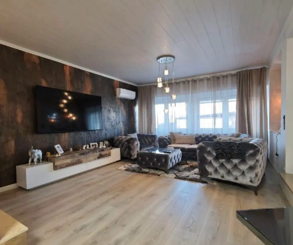 5 Zimmer Wohnung mit 146 m² in Calw – Bild 1