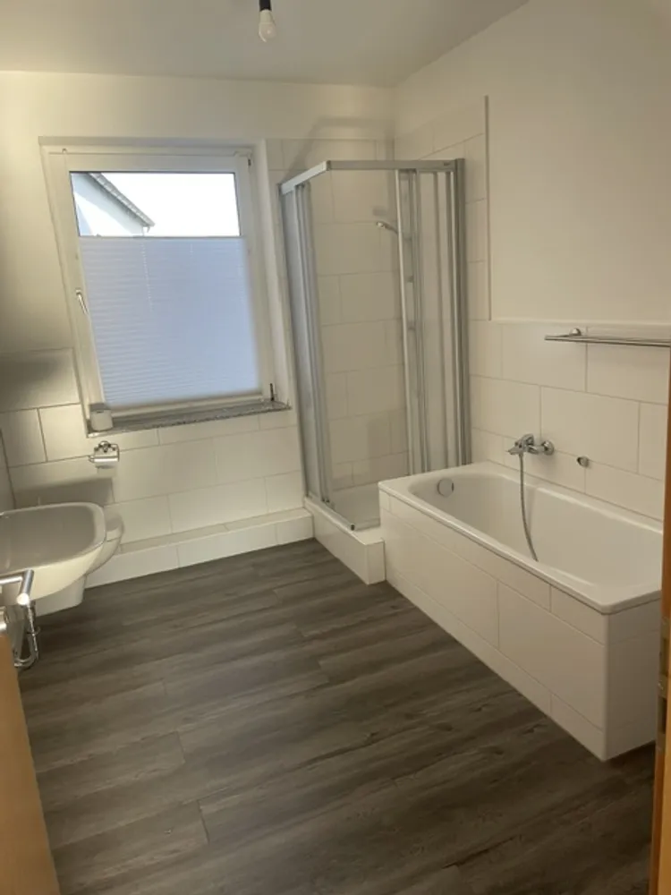 3 Zimmer Wohnung mit 90 m² in Mülheim an der Ruhr – Bild 2