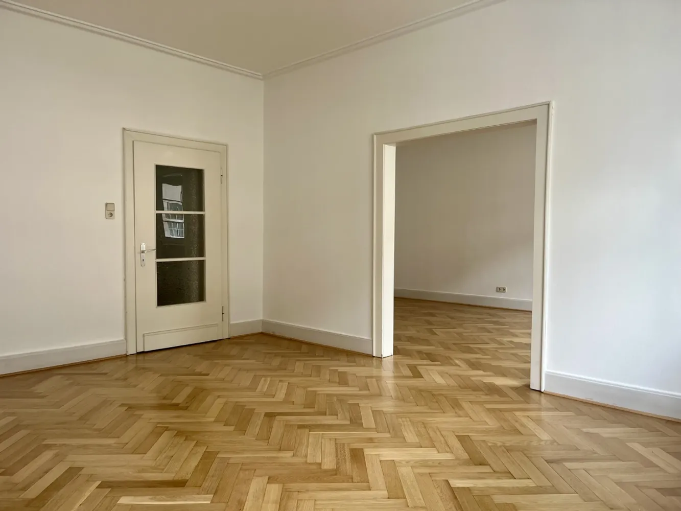 3 Zimmer Wohnung mit 99 m² in Düsseldorf – Bild 2