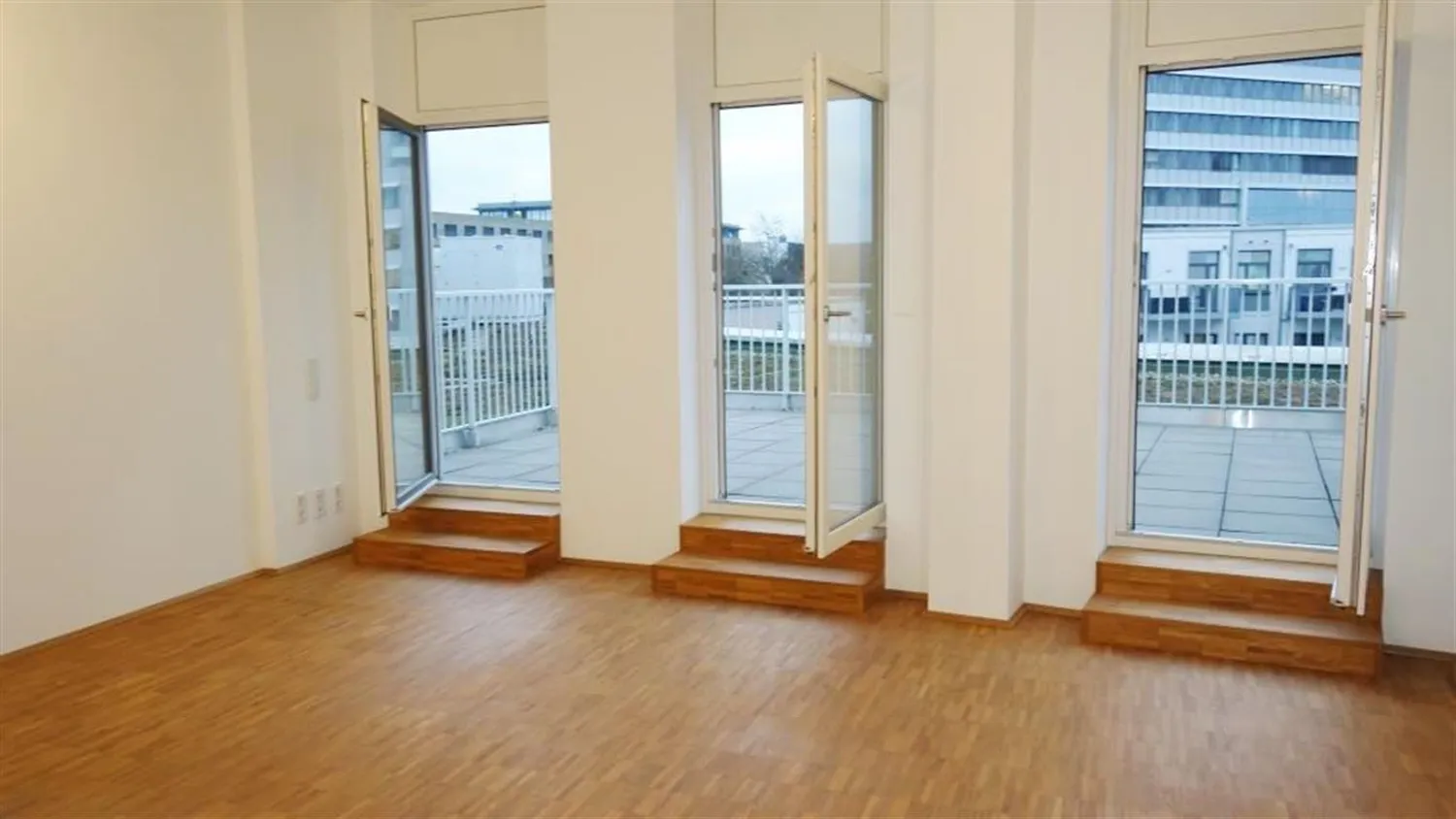 3 Zimmer Wohnung mit 100 m² in Düsseldorf – Bild 1