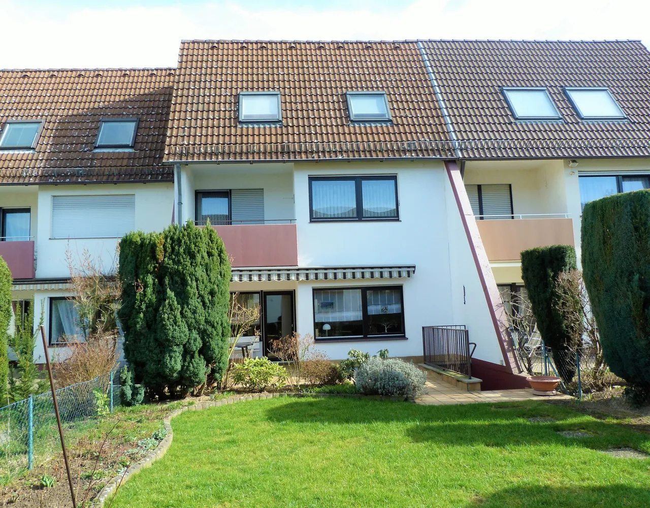 5 Zimmer Haus mit 150 m² in Frankfurt am Main – Bild 1
