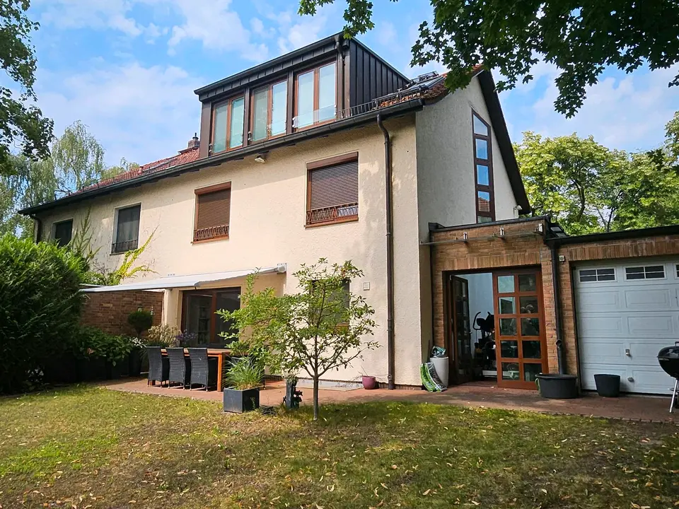 6 Zimmer Haus mit 155 m² in Falkensee – Bild 1