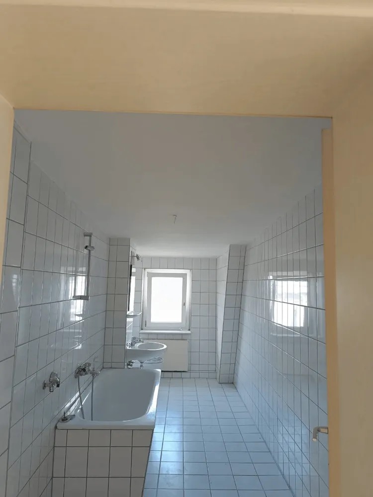4 Zimmer Wohnung mit 105 m² in Halle (Saale) – Bild 6