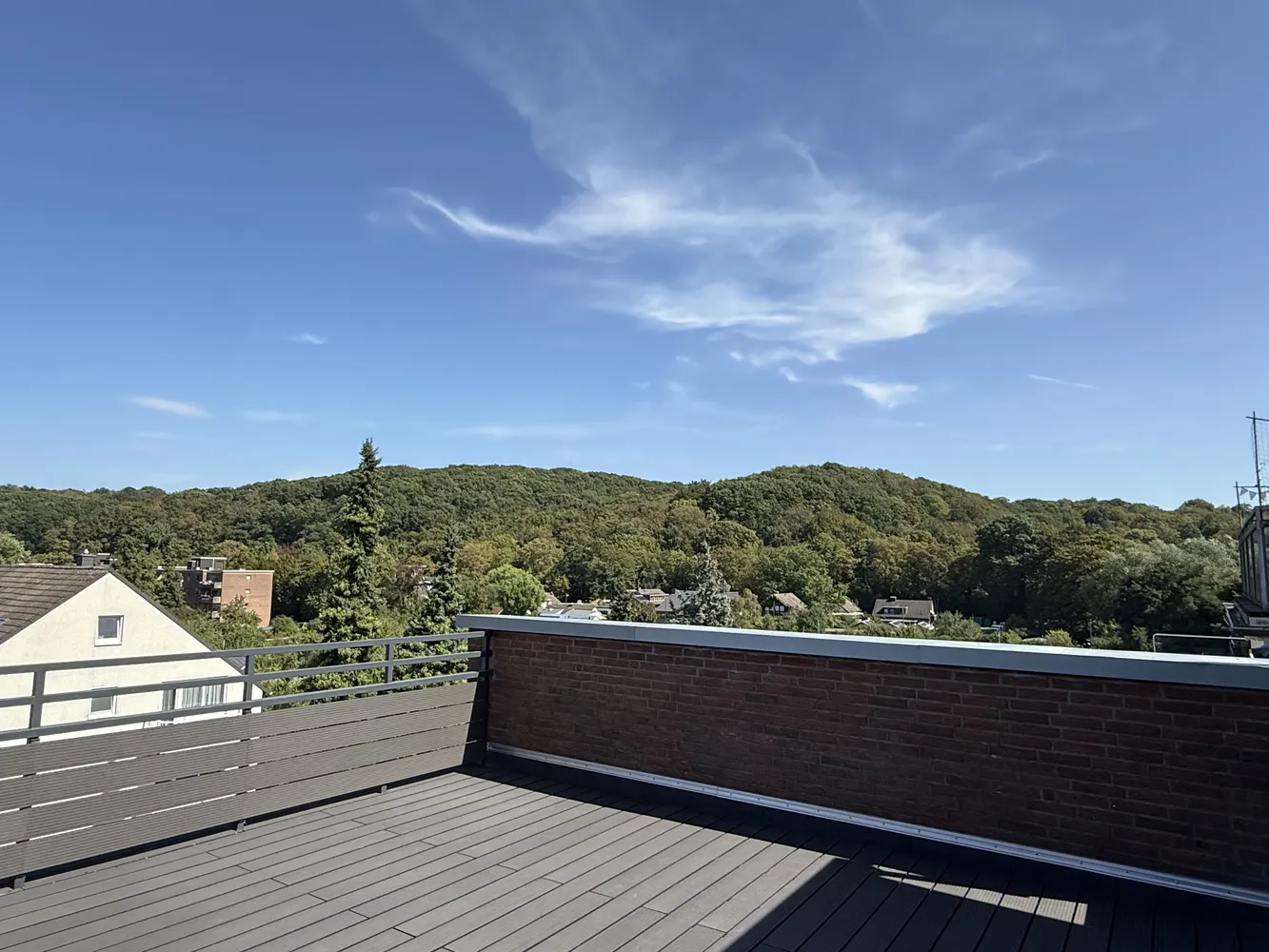 4 room apartment with 100 m² in Düsseldorf – Photo 2
