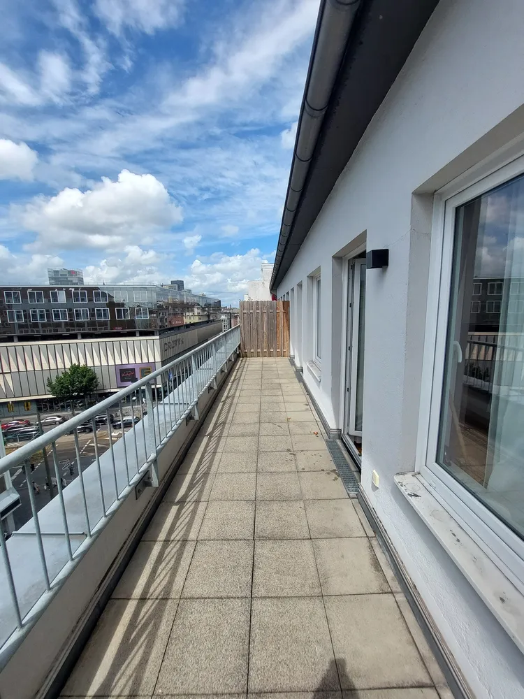 4 Zimmer Wohnung mit 96 m² in Düsseldorf – Bild 1