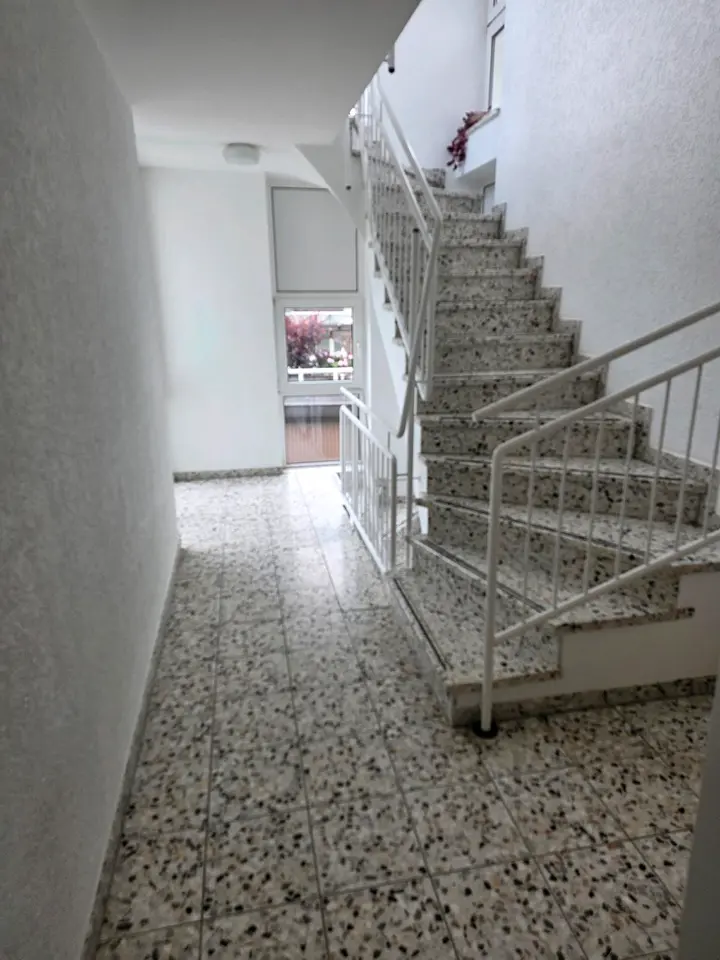 2 Zimmer Wohnung mit 65 m² in Velbert – Bild 2