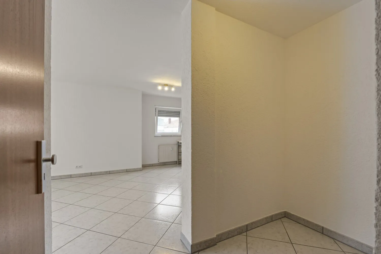 3 Zimmer Wohnung mit 80 m² in Ludwigshafen am Rhein – Bild 2