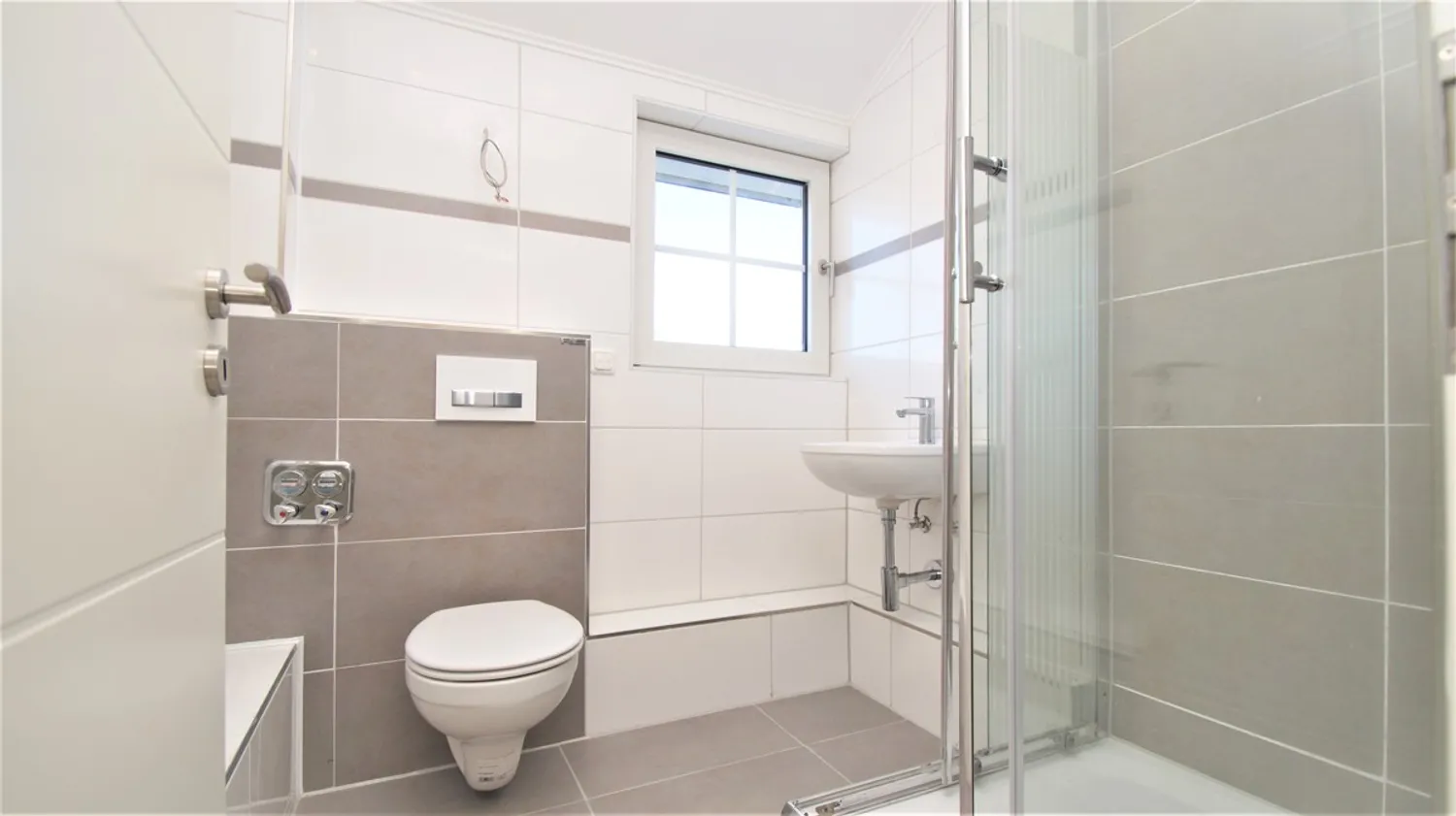 8 Zimmer Haus mit 200 m² in Wiesbaden – Bild 11