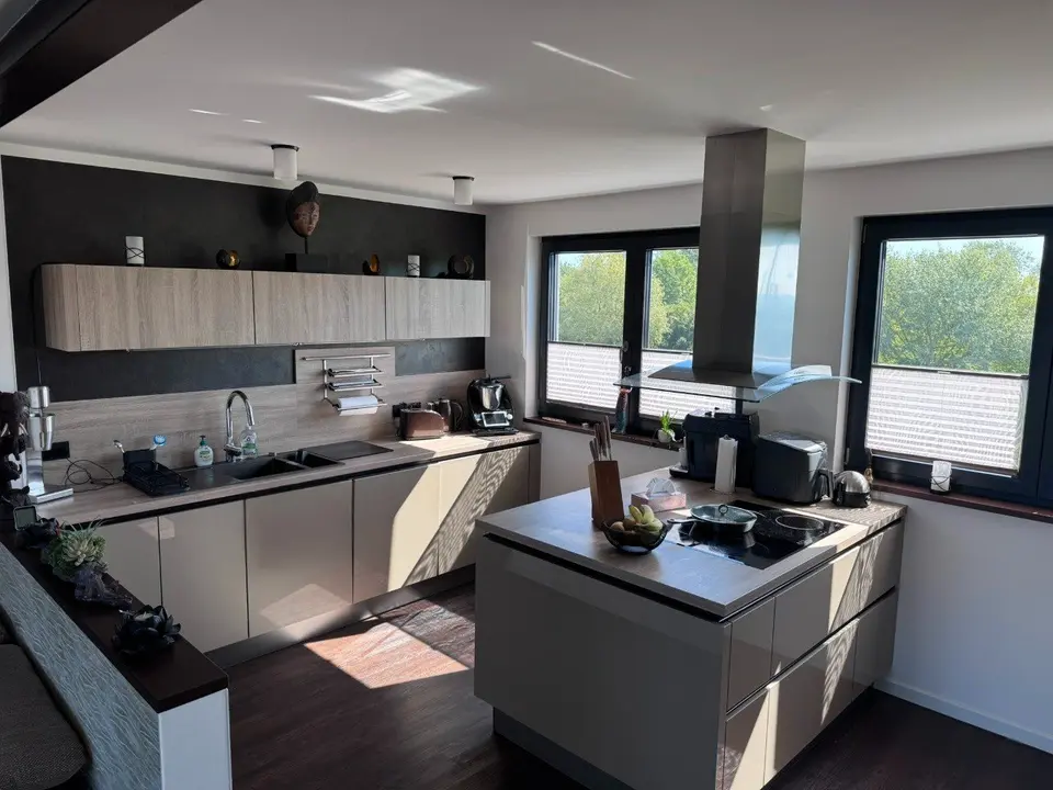 5 Zimmer Wohnung mit 210 m² in Rostock – Bild 2