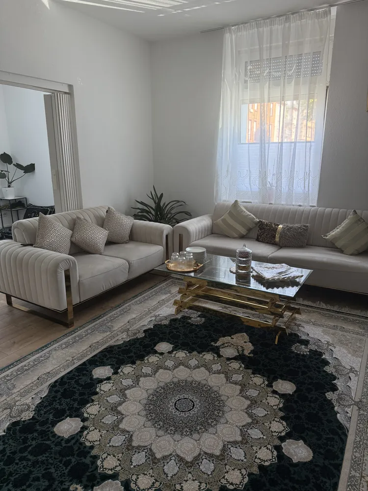 4 Zimmer Wohnung mit 93 m² in Frankfurt am Main – Bild 1