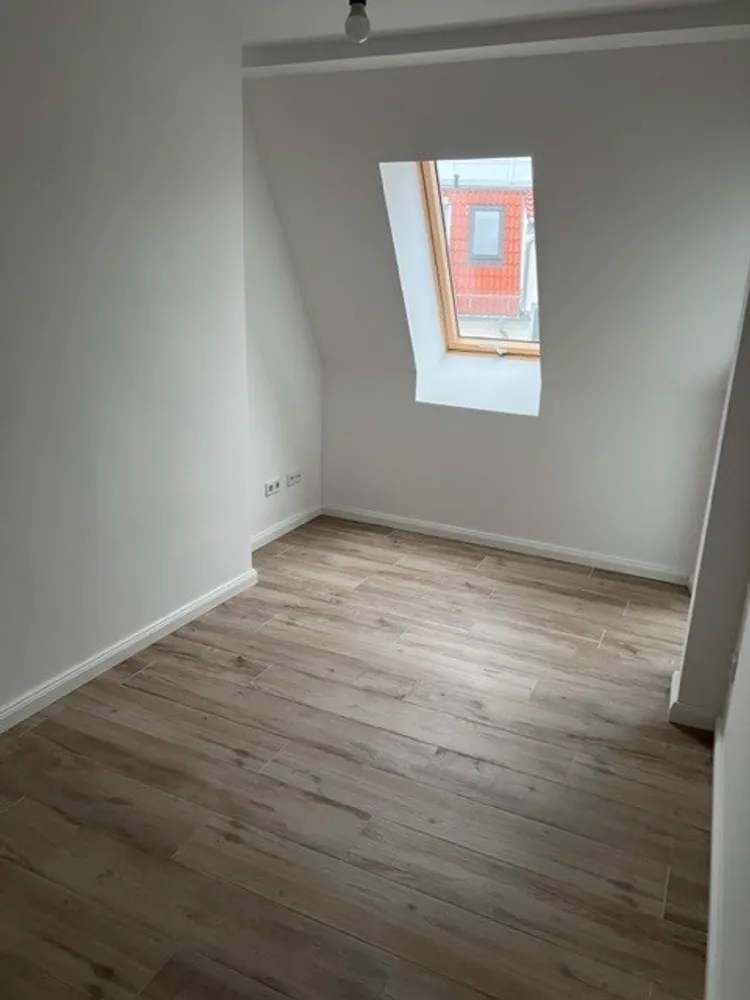 5 room apartment with 104 m² in Berlin – Photo 5