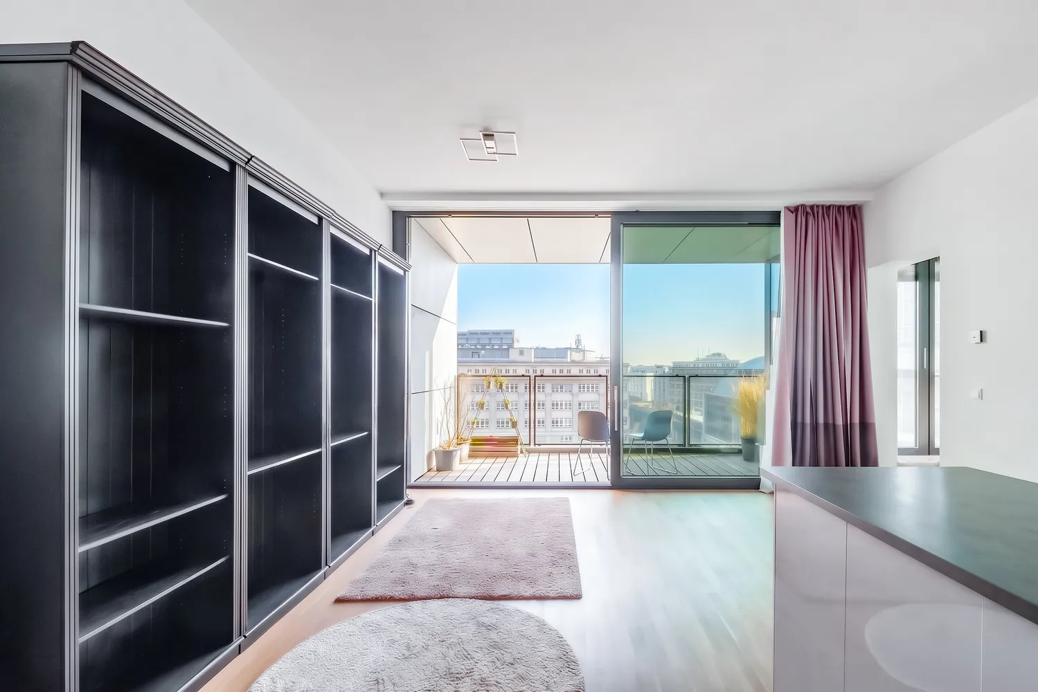 2 Zimmer Wohnung mit 67 m² in Berlin – Bild 1