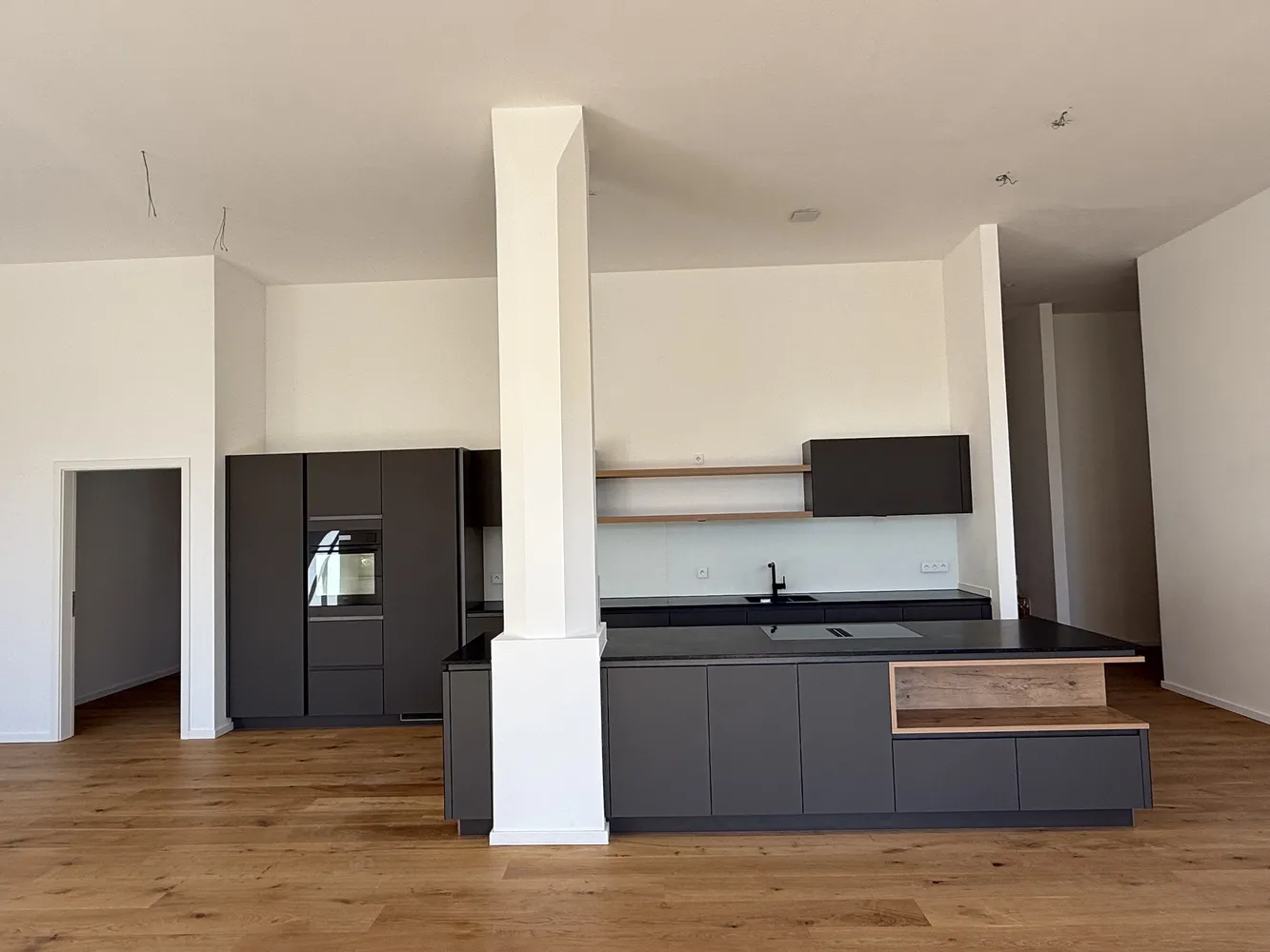 4 Zimmer Wohnung mit 200 m² in Karlsruhe – Bild 4