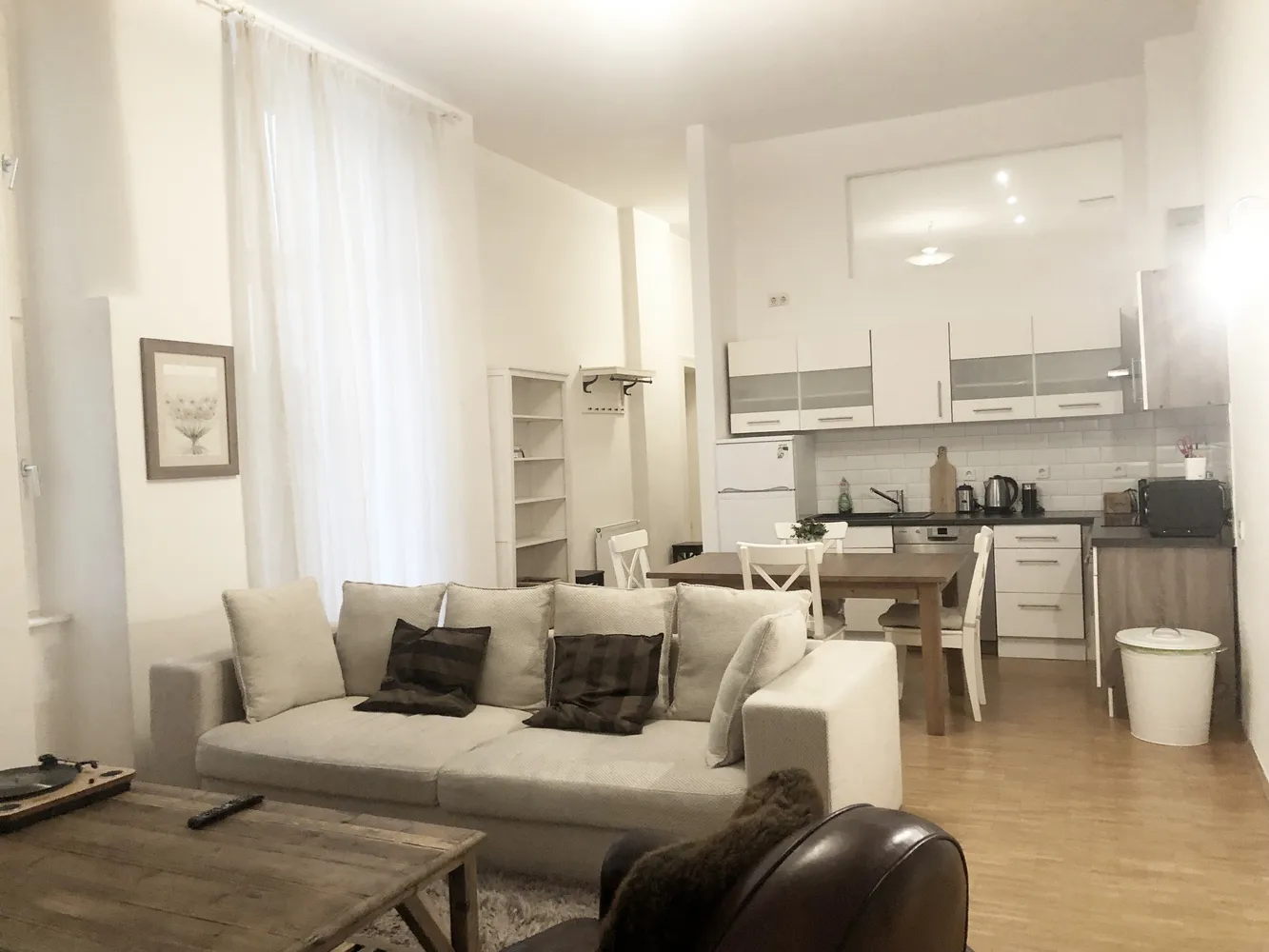 2 Zimmer Wohnung mit 63 m² in Berlin – Bild 1