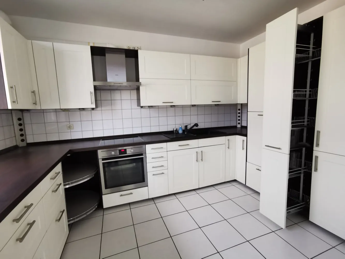 4 Zimmer Wohnung mit 118 m² in Köln – Bild 2